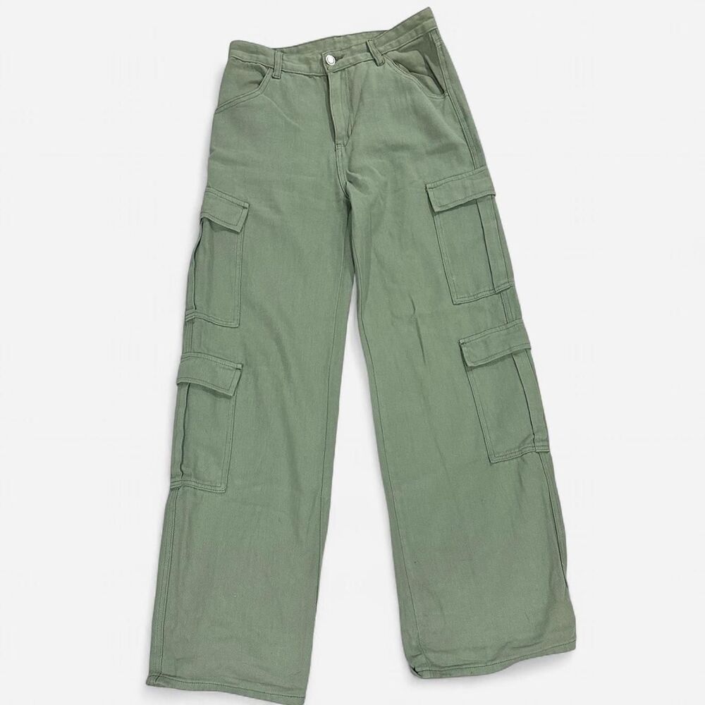 Green cargo trousers